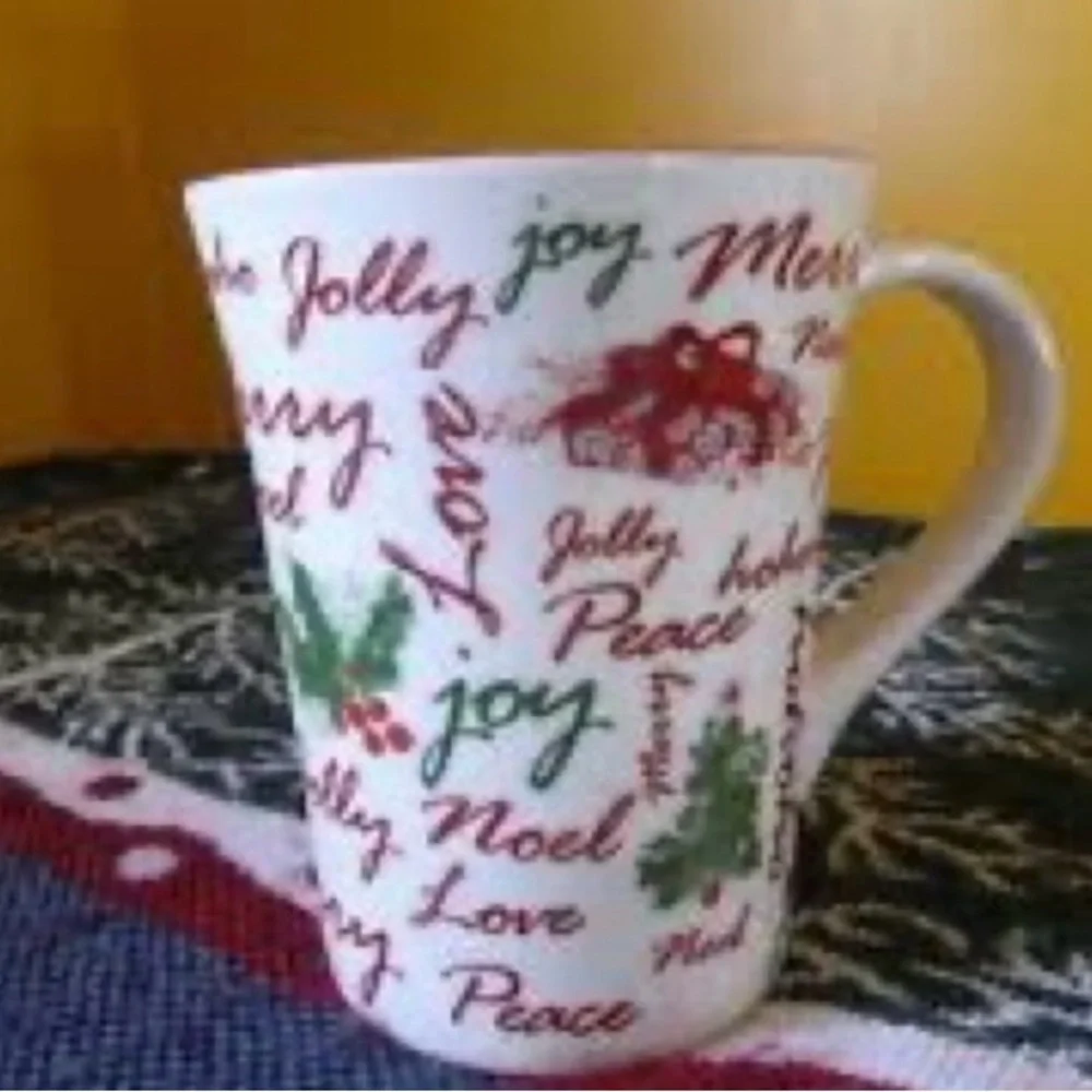 Starbucks 2007 Holiday Green Red White Mug Cup